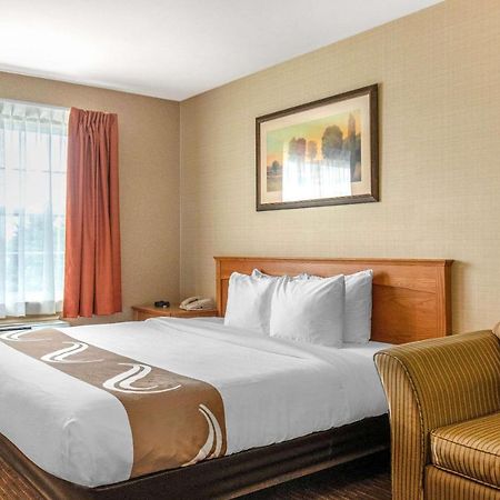 Quality Inn & Suites 콘웰 외부 사진