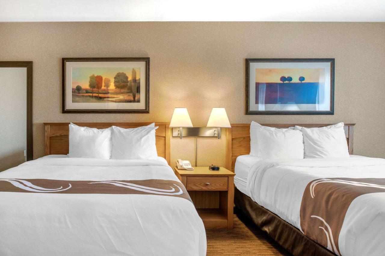 Quality Inn & Suites 콘웰 외부 사진