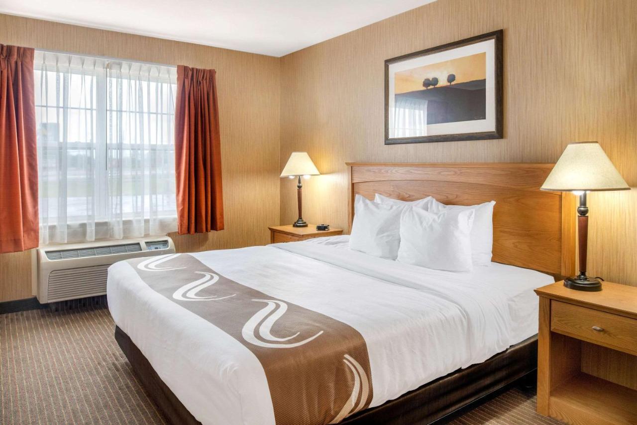 Quality Inn & Suites 콘웰 외부 사진