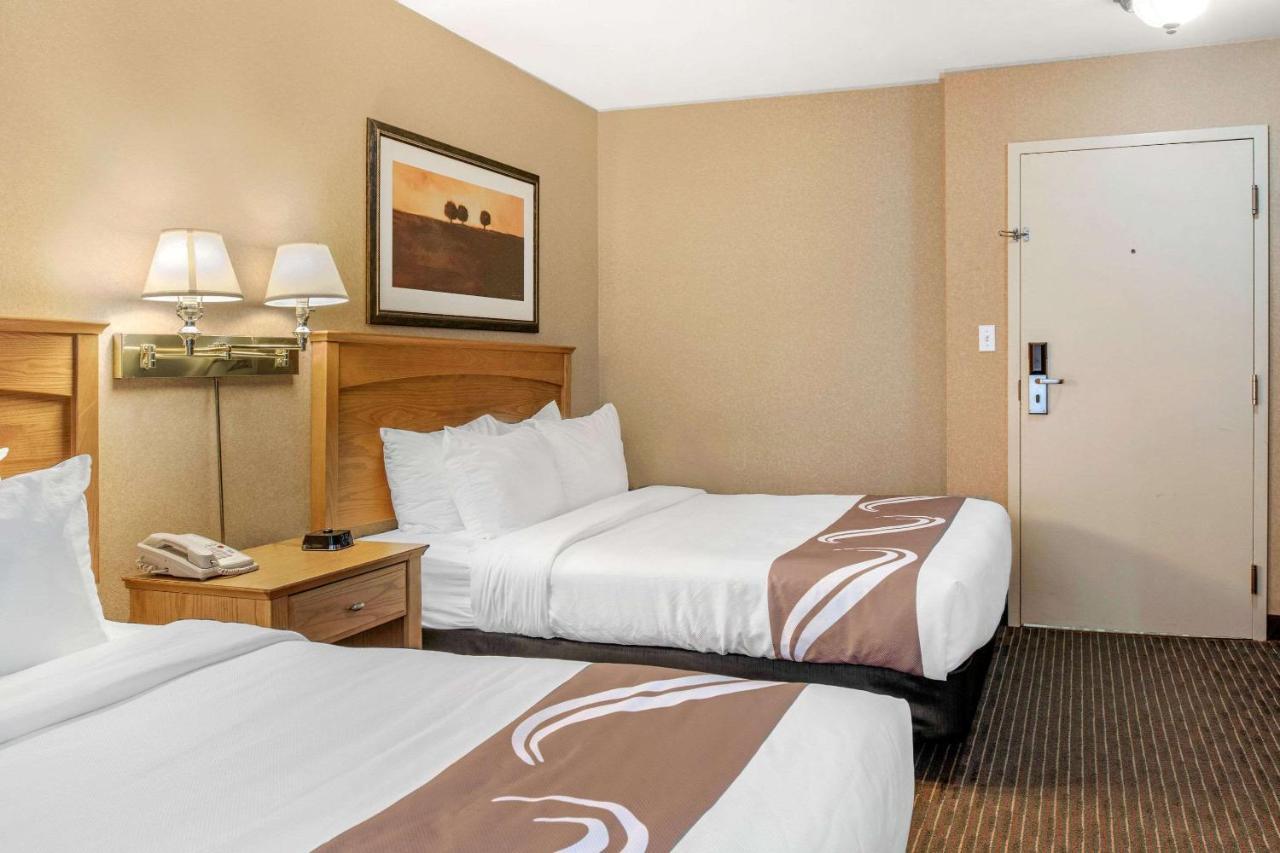 Quality Inn & Suites 콘웰 외부 사진