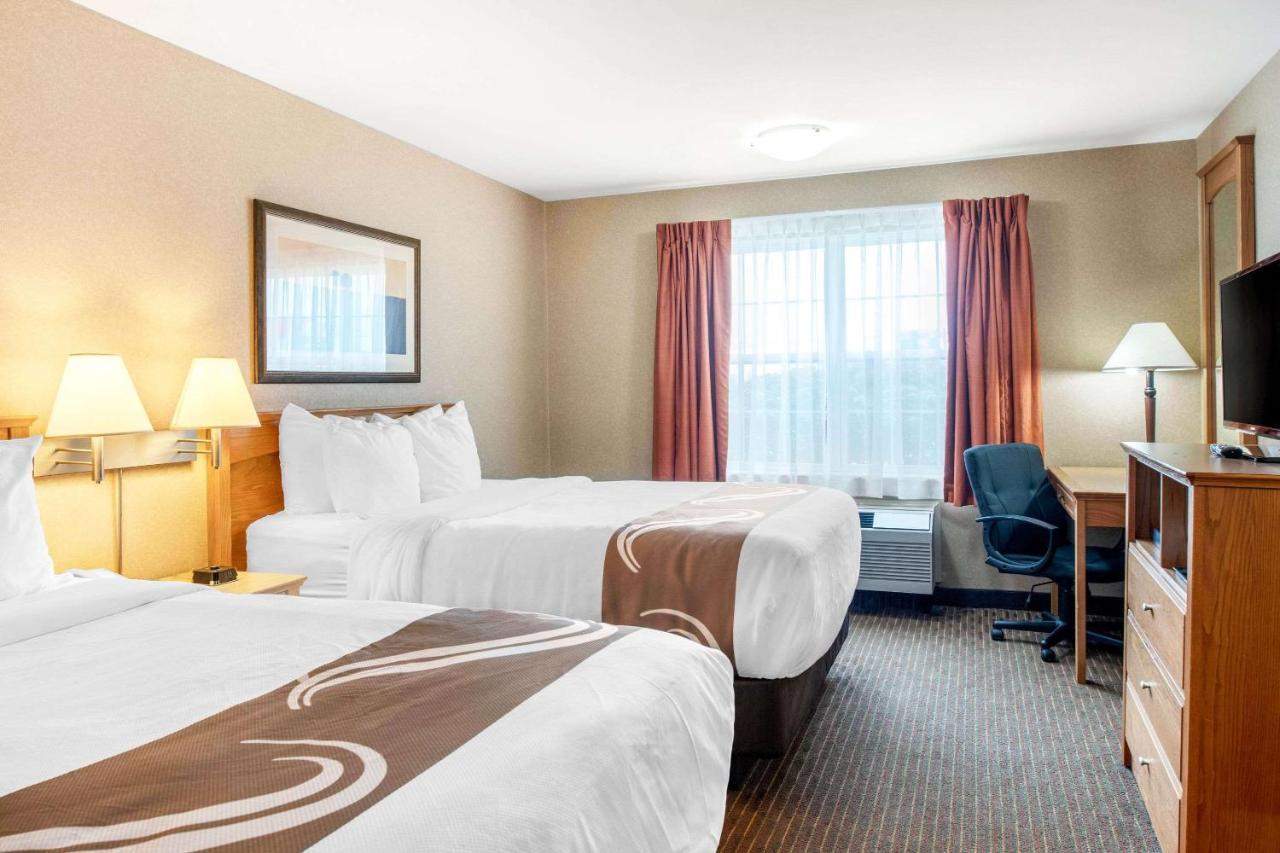 Quality Inn & Suites 콘웰 외부 사진